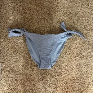 Women’s swimsuit bottoms size medium